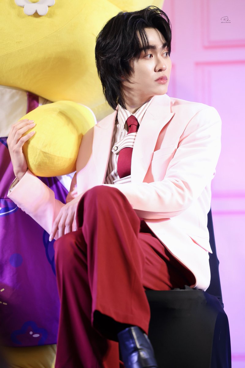 𝘱𝘤𝘩. — tweet media