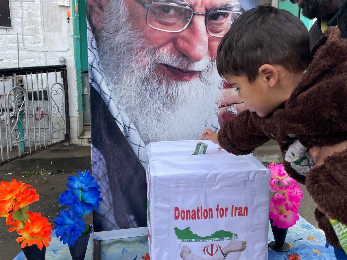 MojtabaKhamen's tweet photo. #BREAKING 
Kashmiris express support for Iran, donating jewellery, valuable assets amid US-Israeli aggression.

        THANK YOU KASHMIR 🤲♥️ https://t.co/ByRX8hZPfZ