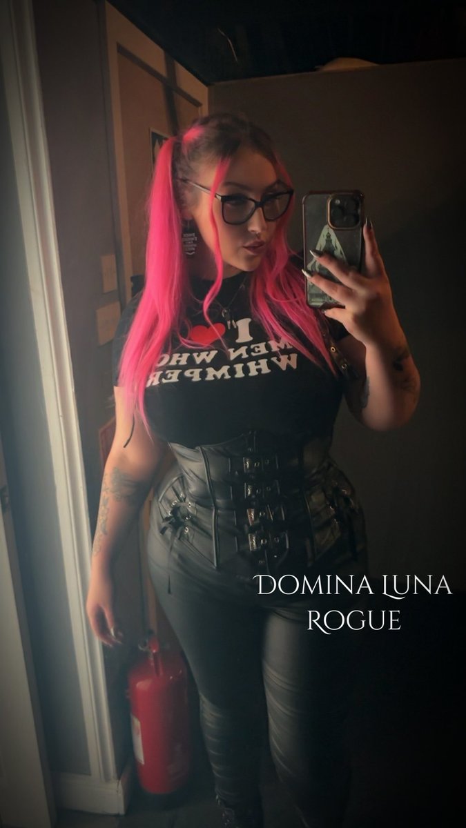 Domina Luna Rogue tweet media