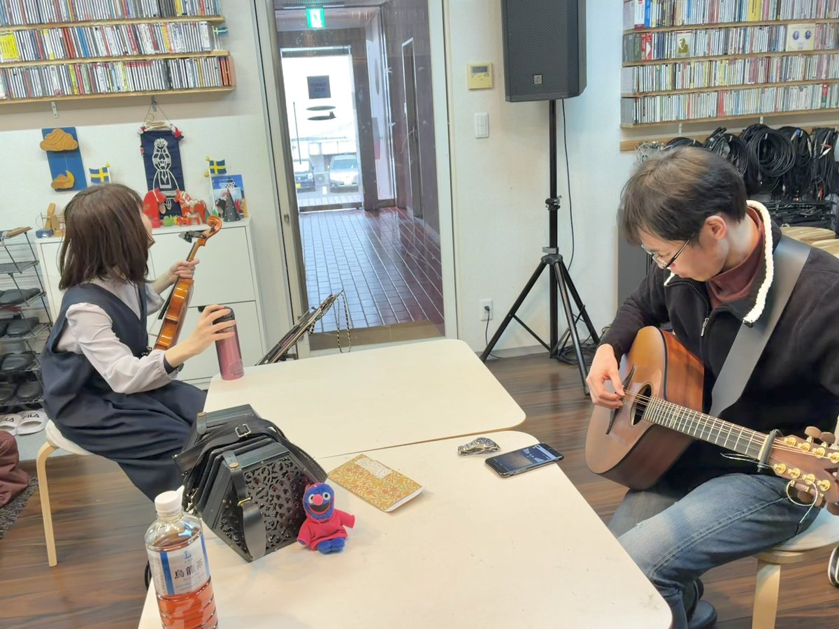 causeways55's tweet photo. 本日は、コーズウェイズ練習日でした！神戸のイベントに、5月6日（水祝）出演予定です。ゴールデンウィークにお会いしましょう✨ https://t.co/Nbe9DlE5dh