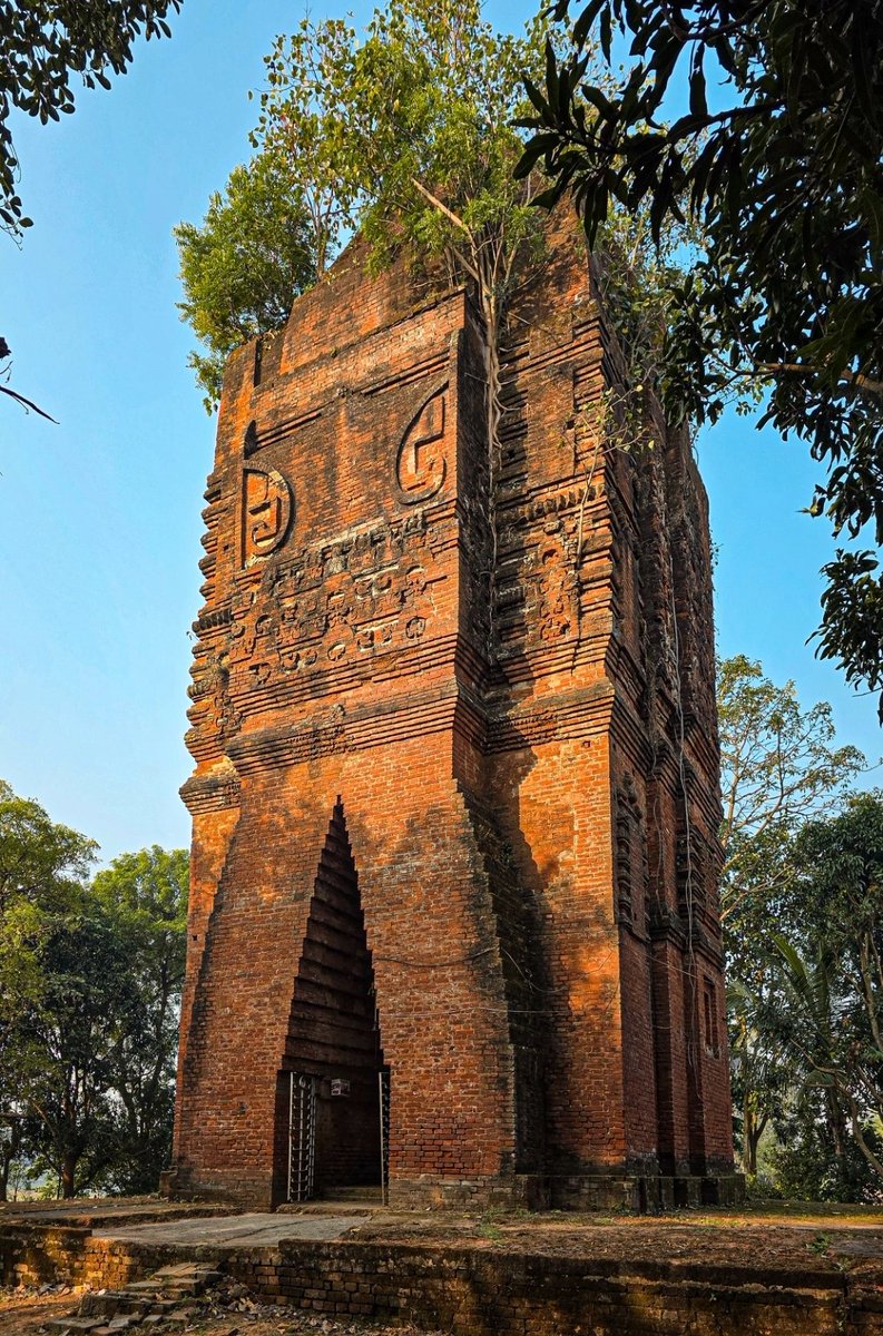 heritage_India1's tweet photo. The Temple of the Sun at Sonatapal (or Sonatopal). 
Bengal
It is built in the curved Rekha Deul style and features unusual interlocking openings. https://t.co/ry4wa4HiUG
