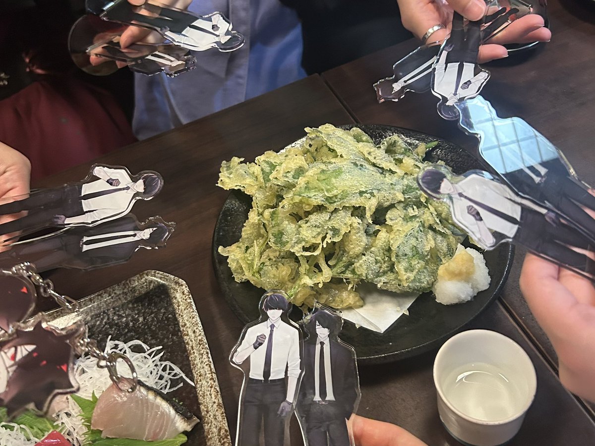 食ゆ ウ52b tweet media