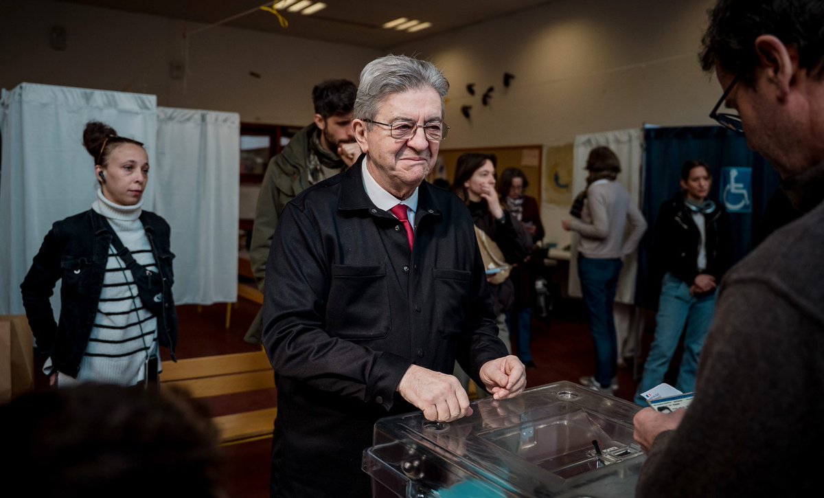 Jean-Luc Mélenchon tweet media