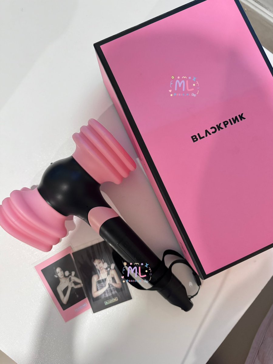 BBbb_ML's tweet photo. WTS / ปล่อยต่อ

BLACKPINK Official Light Stick ver.2

🩷 900 รวมส่ง 📮 มีการ์ดให้ด้วยเลยค่ะ

สนใจ dm ดูรูปเพิ่มเติมได้เลยค่า

#ตลาดนัดบพ #ตลาดนัดblackpink #ส่งต่อ #แท่งไฟ #BLACKPINK #JENNIE #JISOO https://t.co/jXwbHfEEhH