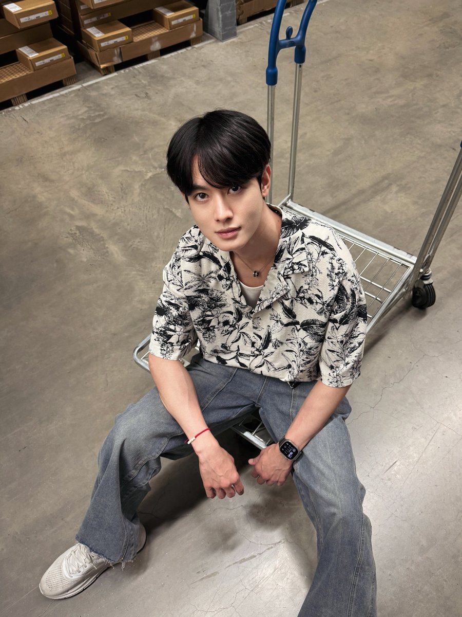 Surachetop tweet media