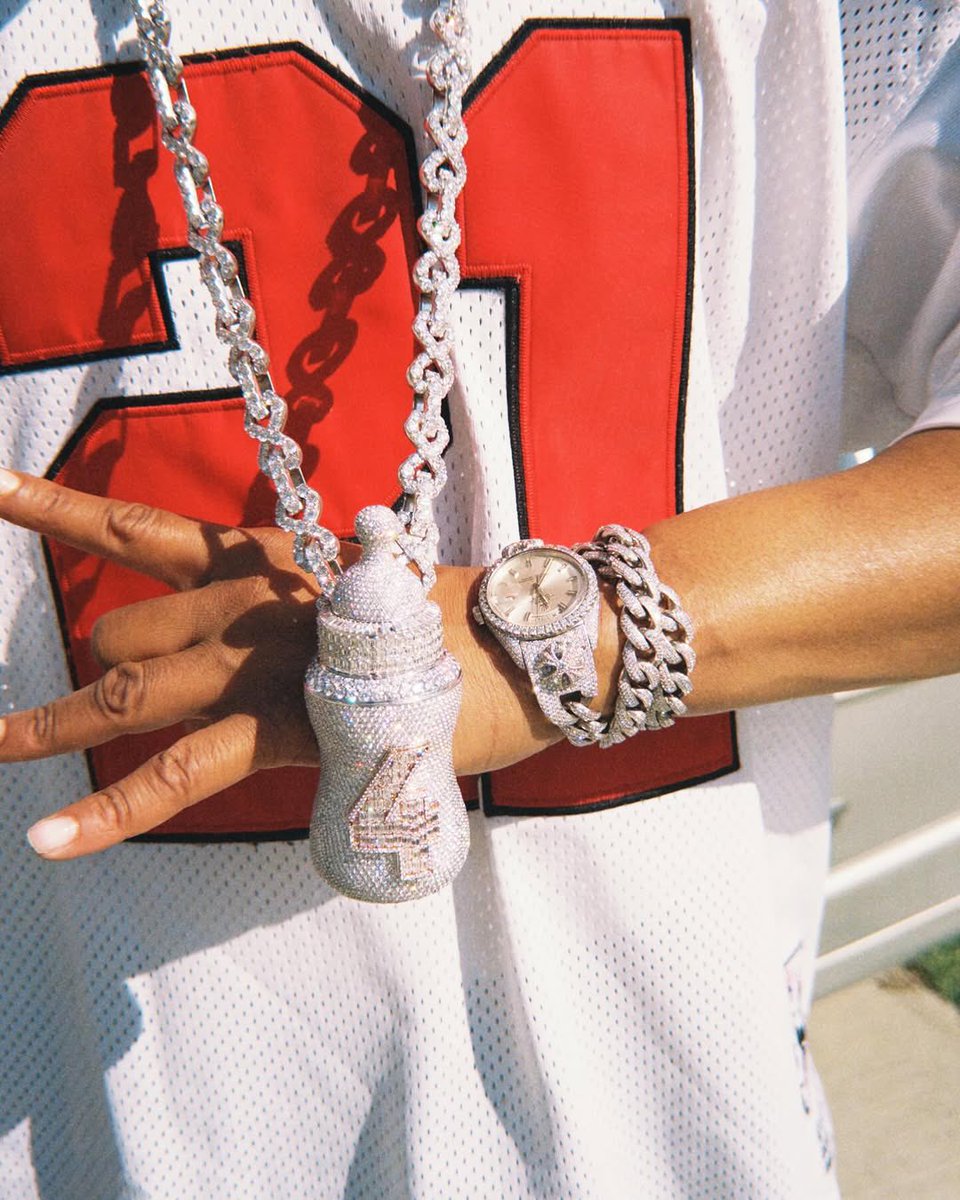 🤳🏾 tweet media