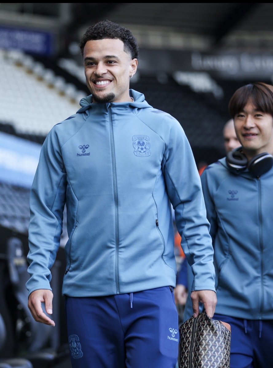 DeeJay2020 tweet media