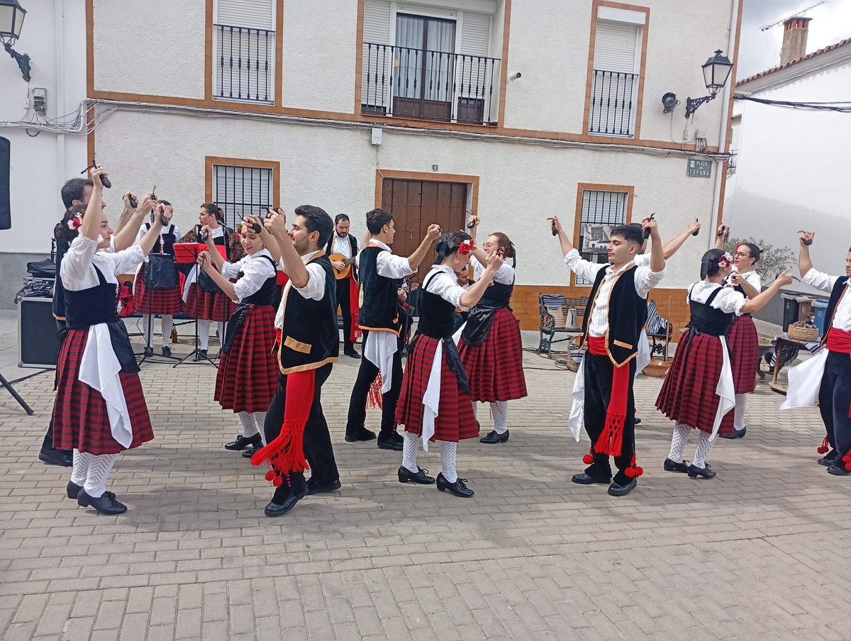 Los Jateros tweet media