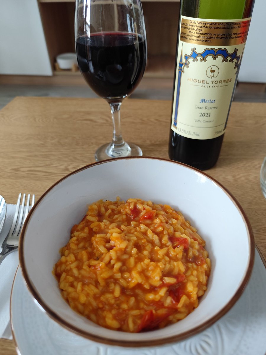 Risotto de tomate vegan 🍅 💚 
Me quedo weno weno ☺️