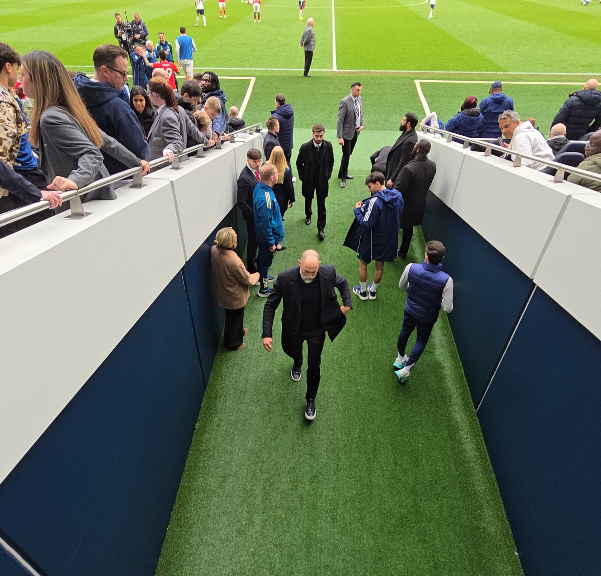 Chris Cowlin tweet media