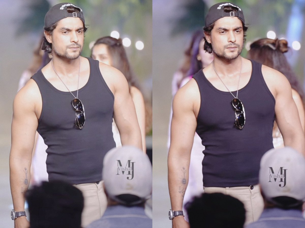 Looking so hawtt 😍🖤

#ankitgupta