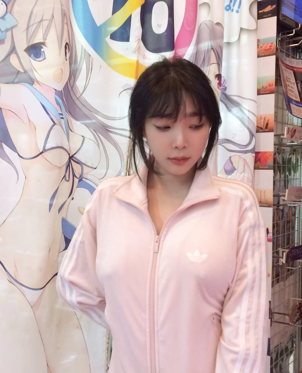 Anneliese. tweet media