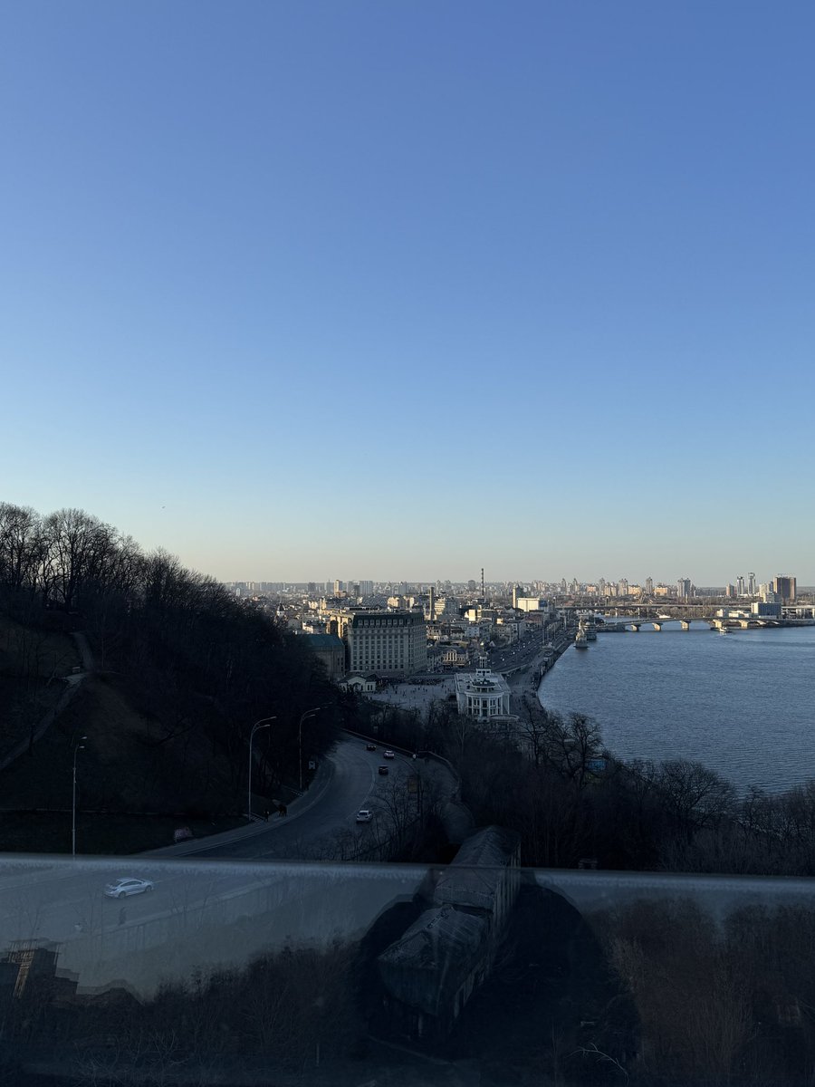 це все гра tweet media