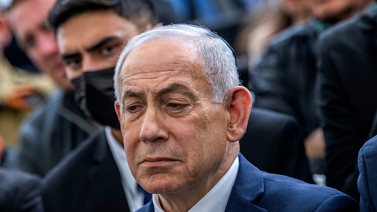 🔴İspanya Ulaştırma Bakanı Oscar Puente: (Netanyahu hk.)  

"Sana asla yaklaşmayacağız, seni soykırımcı manyak. Bunu kalın kafana sok."
