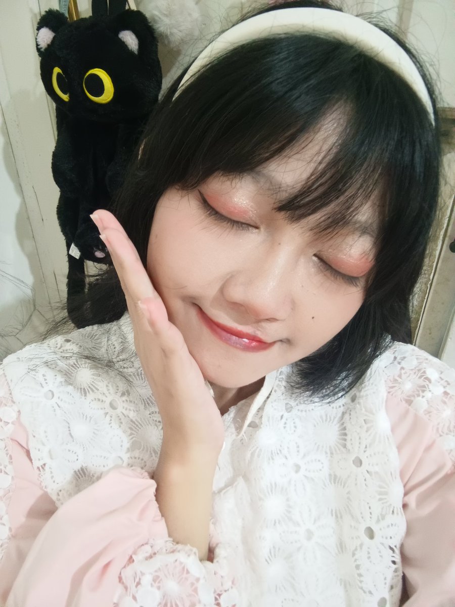 ___cekaasss_'s tweet photo. Hehe⊂⁠(⁠(⁠・⁠▽⁠・⁠)⁠)⁠⊃ (munculdenganrasatidakbersalah) https://t.co/jhJcL2LRY3