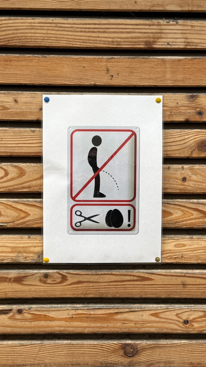 mitzyelliott's tweet photo. #alphabetchallenge
#weekKforKaput
You would be #Kaput if you didn’t obey the sign 😂😂
#Hallstatt 🇦🇹 https://t.co/mZxt3mFSea