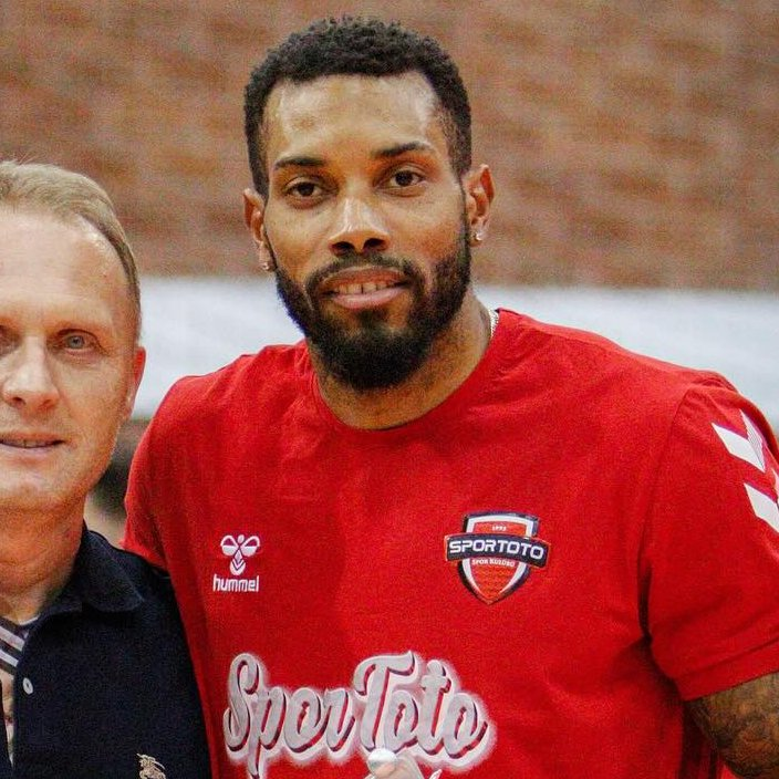 Vsever 2.0 🏐 tweet media