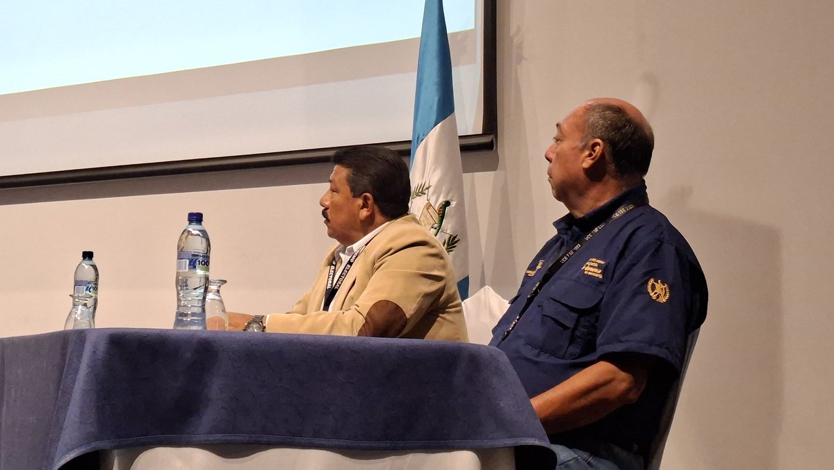 Daniel Collín tweet media