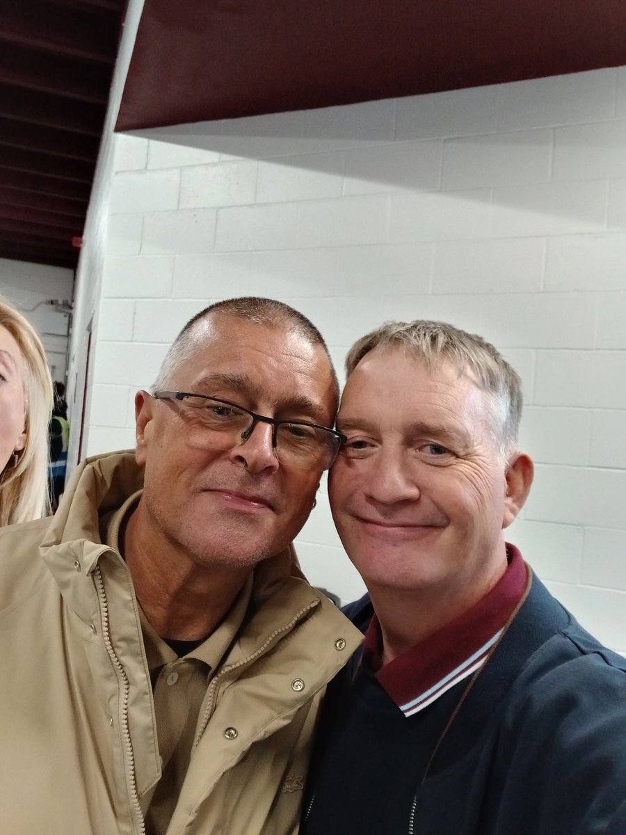 Mark 🏴󠁧󠁢󠁥󠁮󠁧󠁿🇬🇧 also known as Accyhammer🎗 tweet media