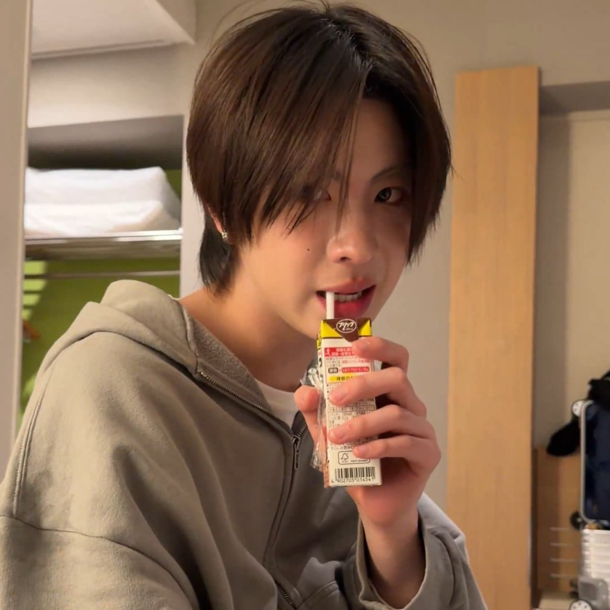 little b ꙳ ⭐️ tweet media