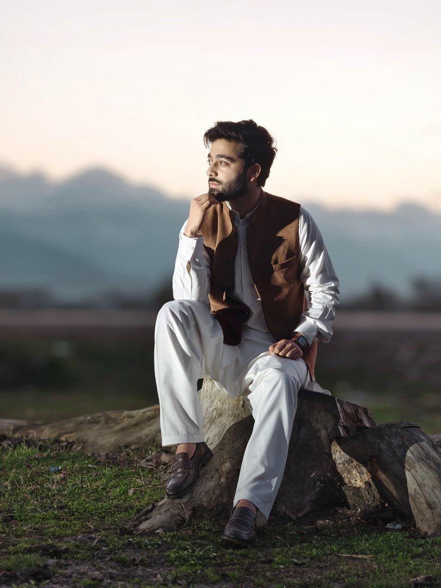 𝓜𝓮𝓮𝓡. tweet media