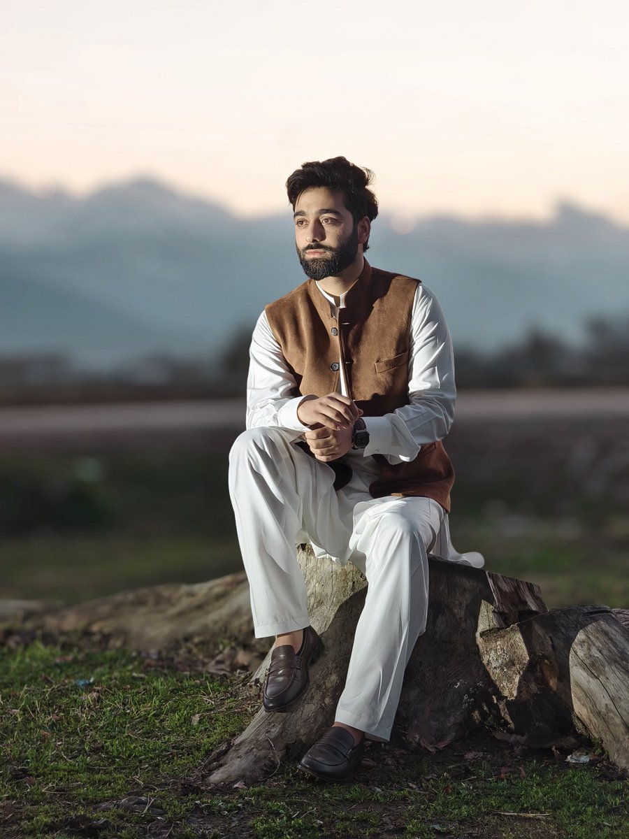 𝓜𝓮𝓮𝓡. tweet media