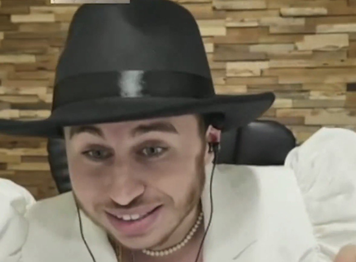 Hache de G tweet media