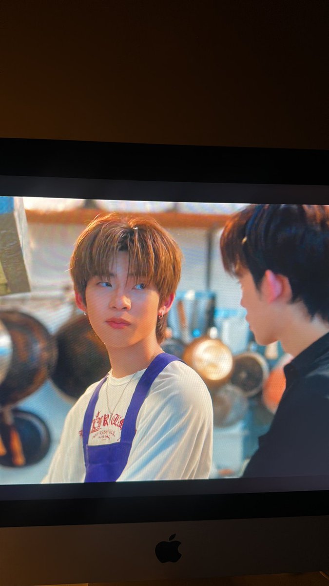 พี่จะอยู่ tweet media