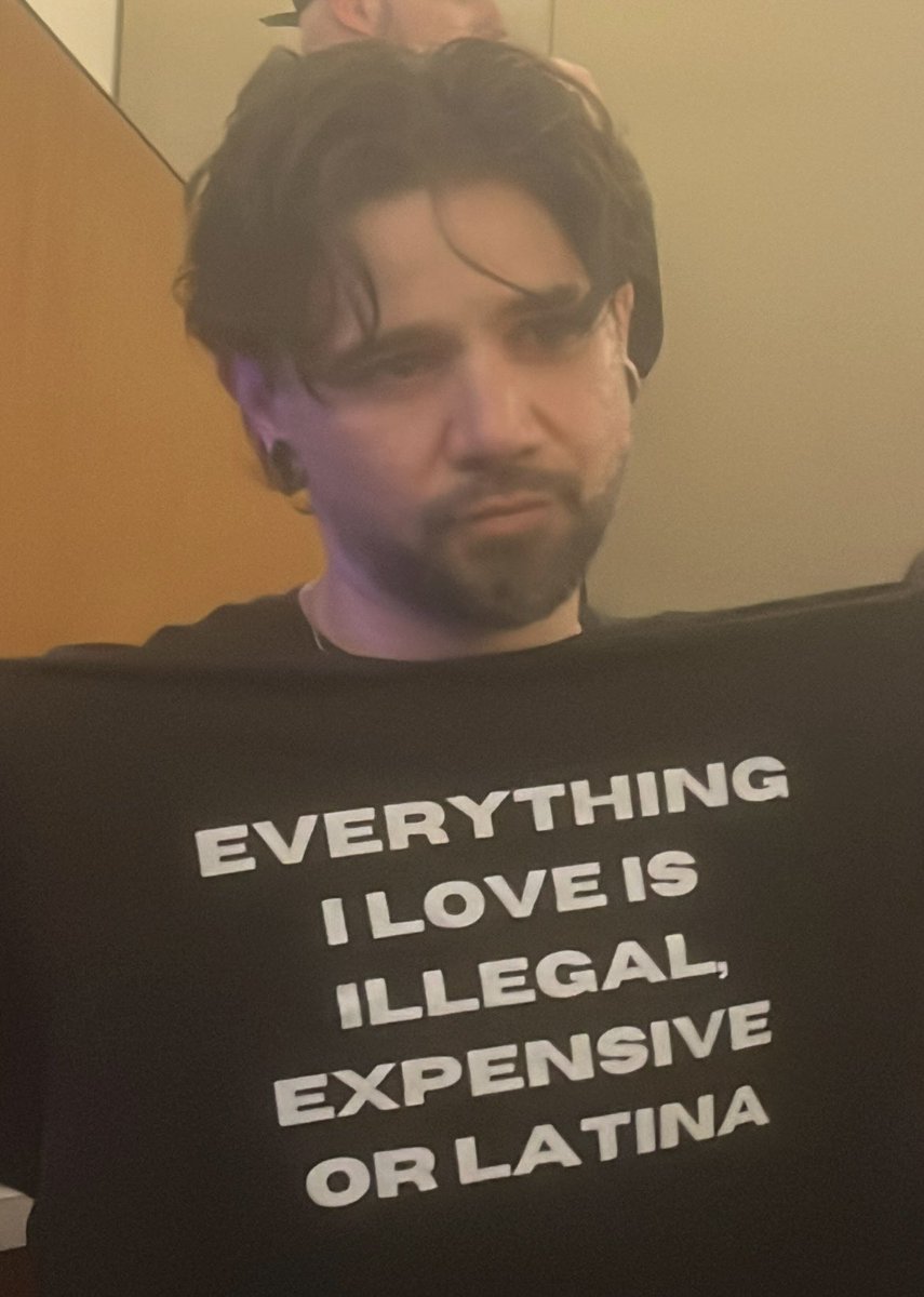 Menestrel Suburbano tweet media