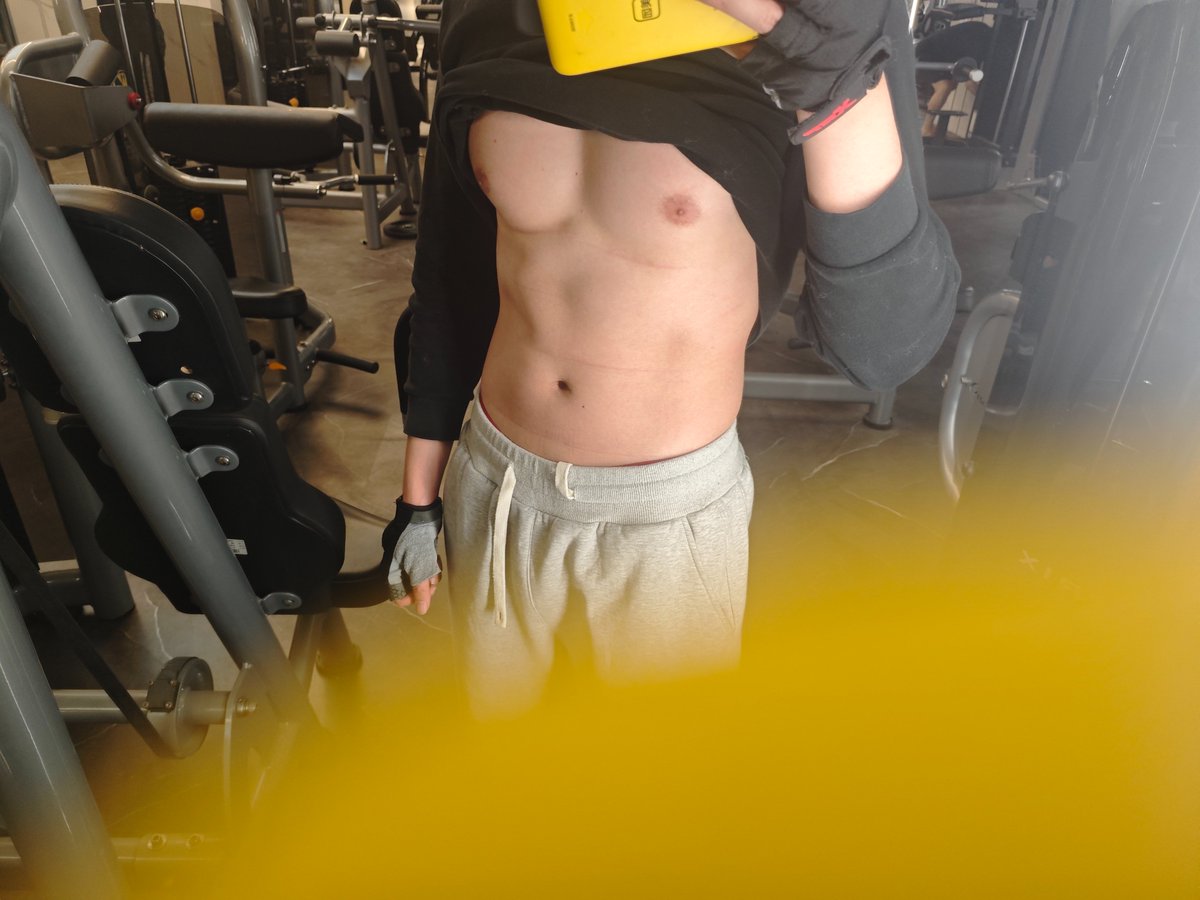 Emile🍑 tweet media