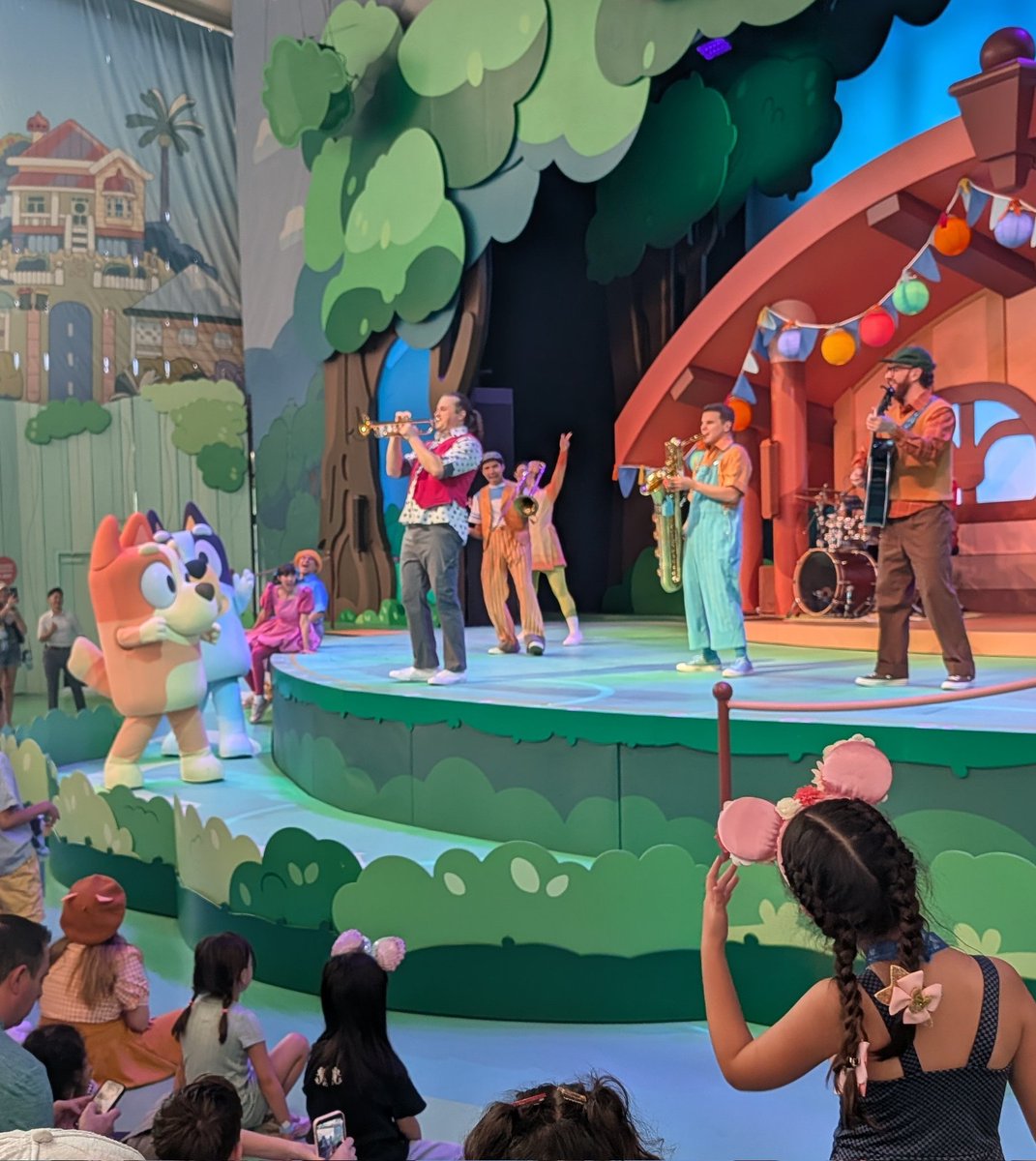 Beci Mahnken tweet media