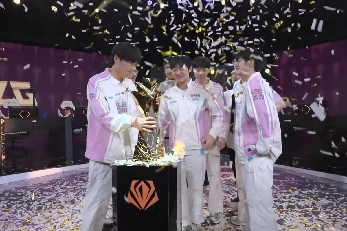 Linda Pro League 🦦 tweet media