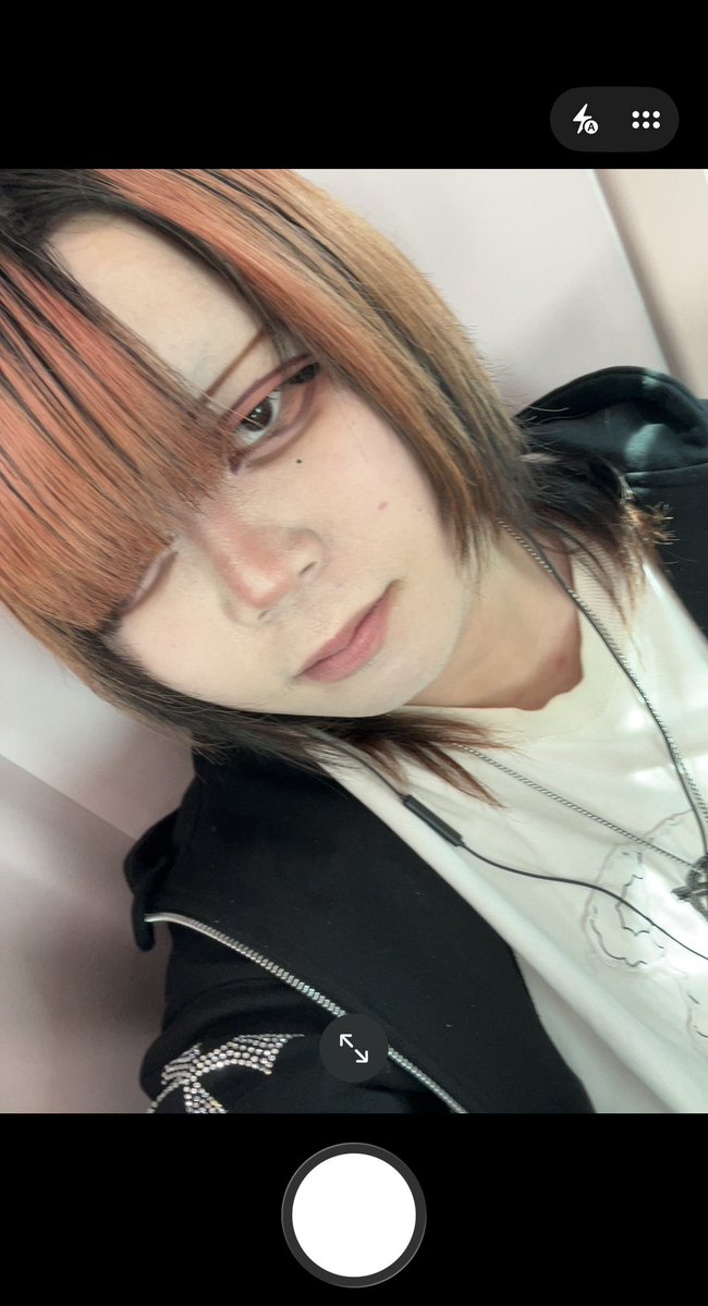 荷童Ren tweet media