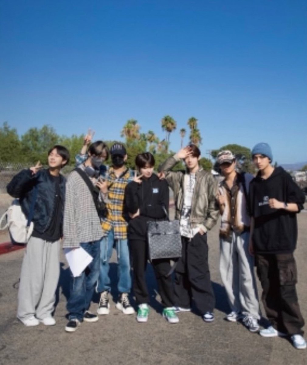 sunghist 7 tweet media