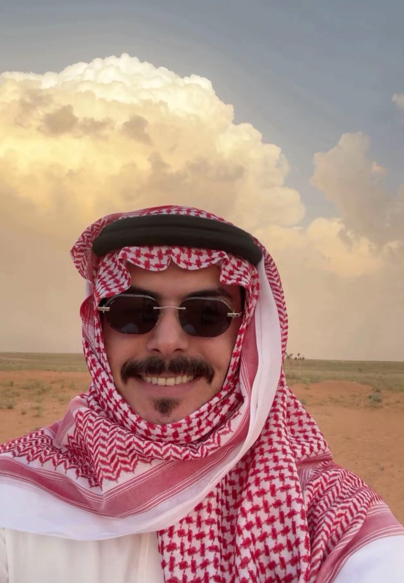 مالك شبيه الا مقاديم السحاب اللي
استهلت وامطرت فوق نجد العذيه❤️

#سلطان_بن_نايف
