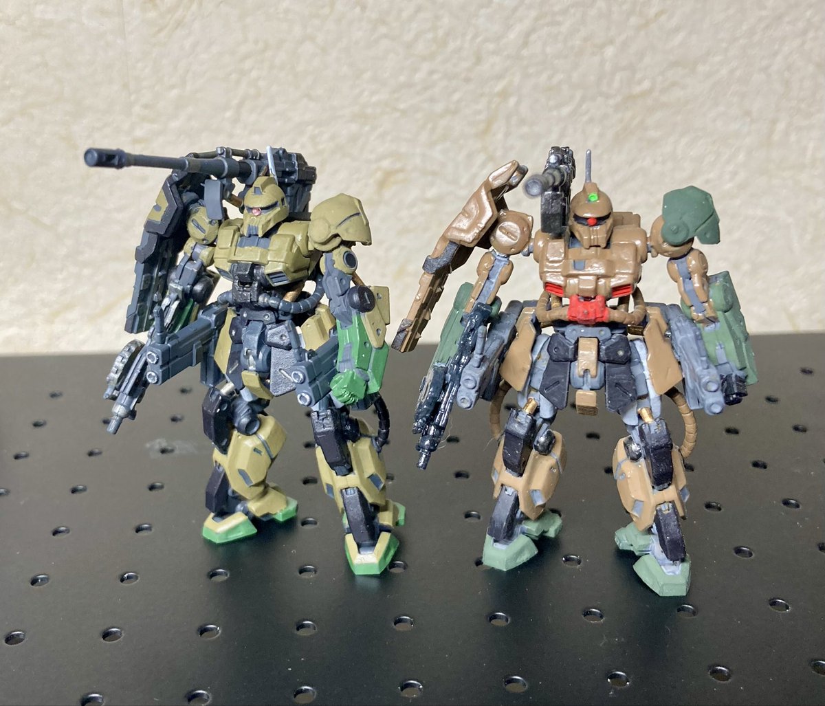 ユニコーン版ザクキャノンが完成しました。
完成記念の撮影も完了
来月発売の6弾が楽しみすぎ
発売日は未だわからないけど
それまでに後2体くらいは作れそうな気がします。