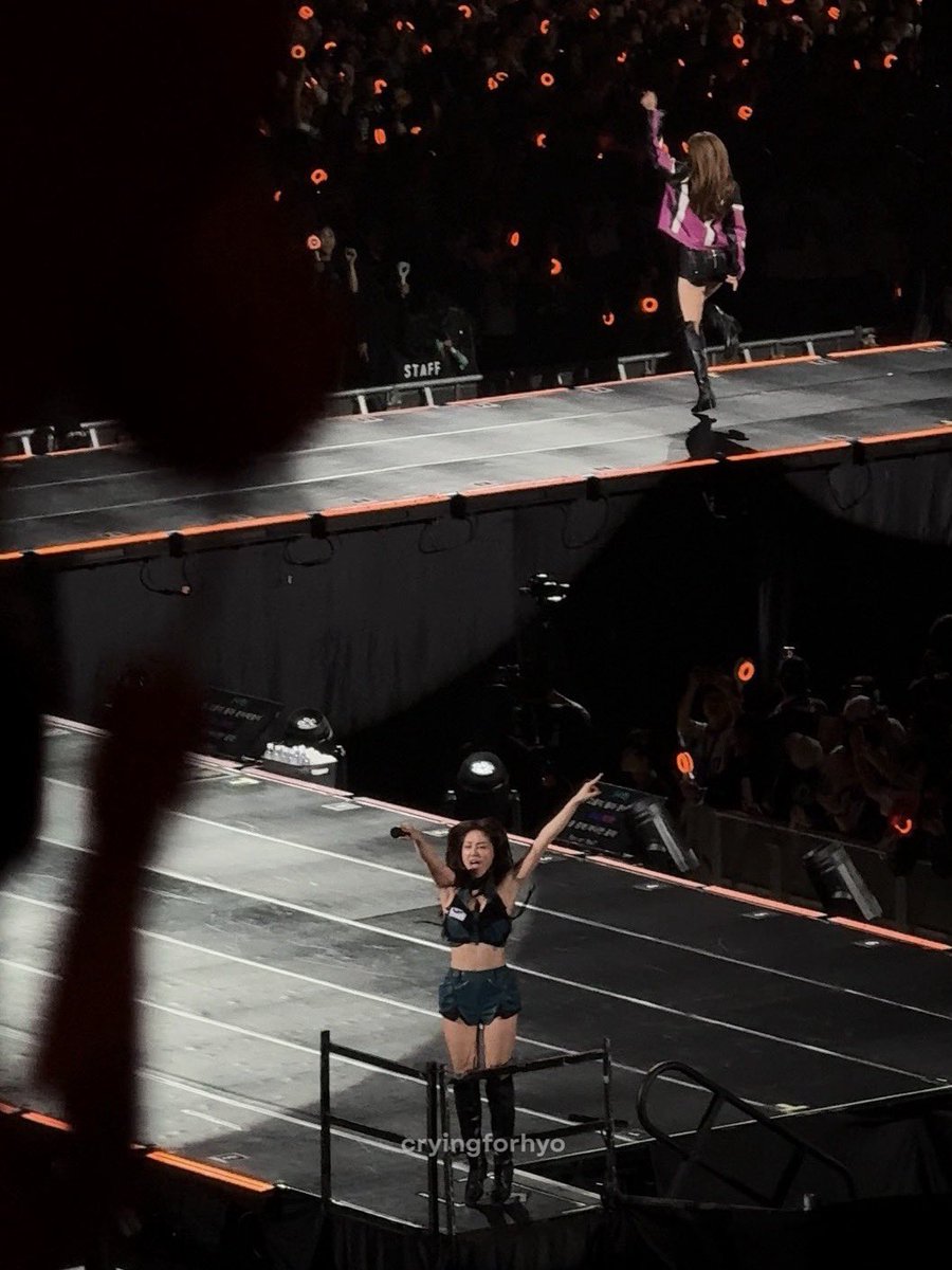 c • ᴍᴇ + ᴢʏᴏ 🏧 tweet media