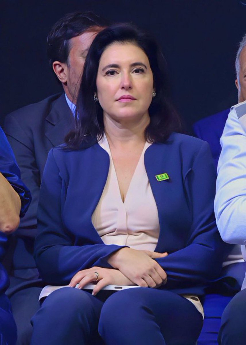 maria júlia tweet media