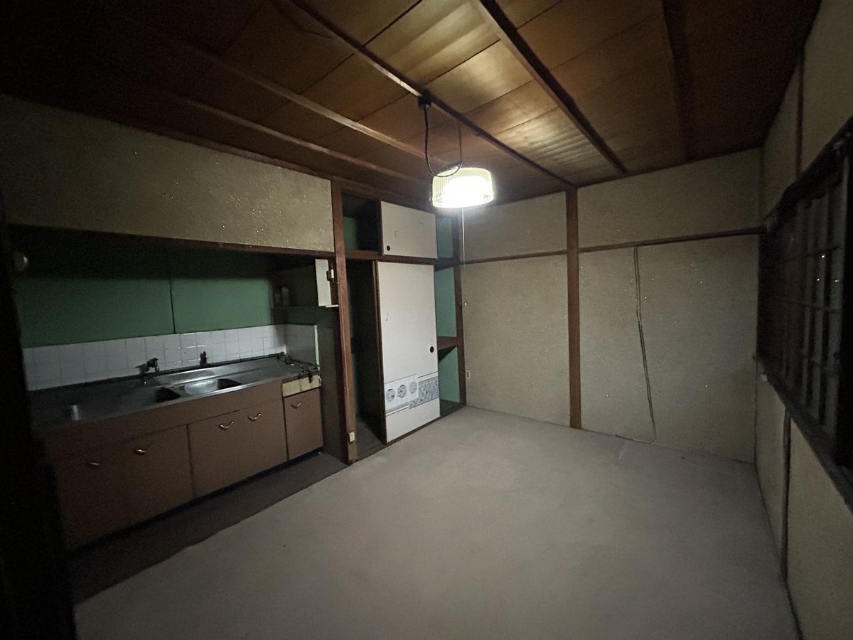 バナヨシ tweet media