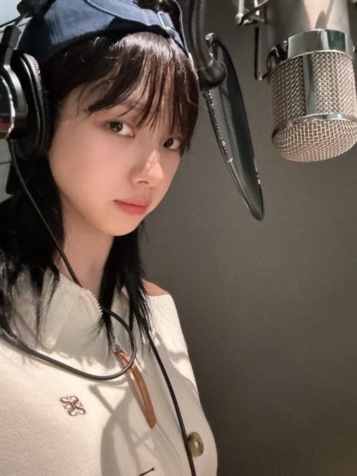 hourly karina tweet media