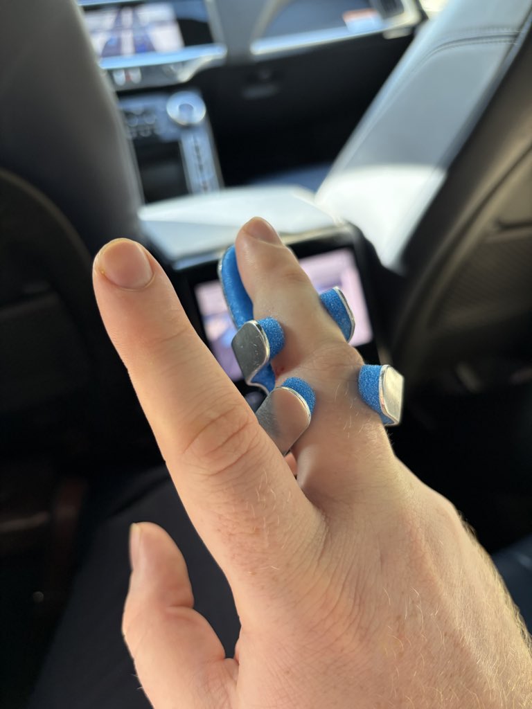 Dmitriy Kovalenko tweet media