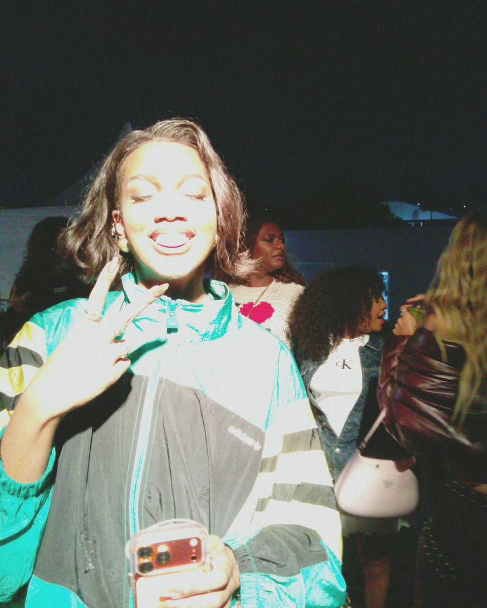 IZA Access tweet media