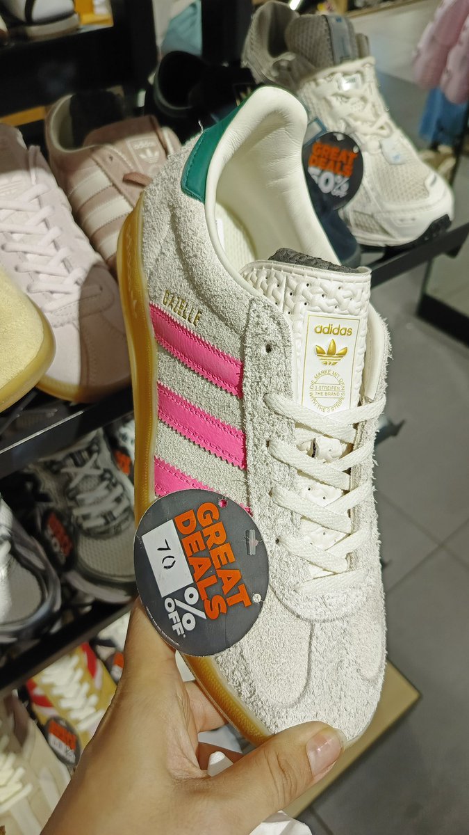 Hells Sims tweet media