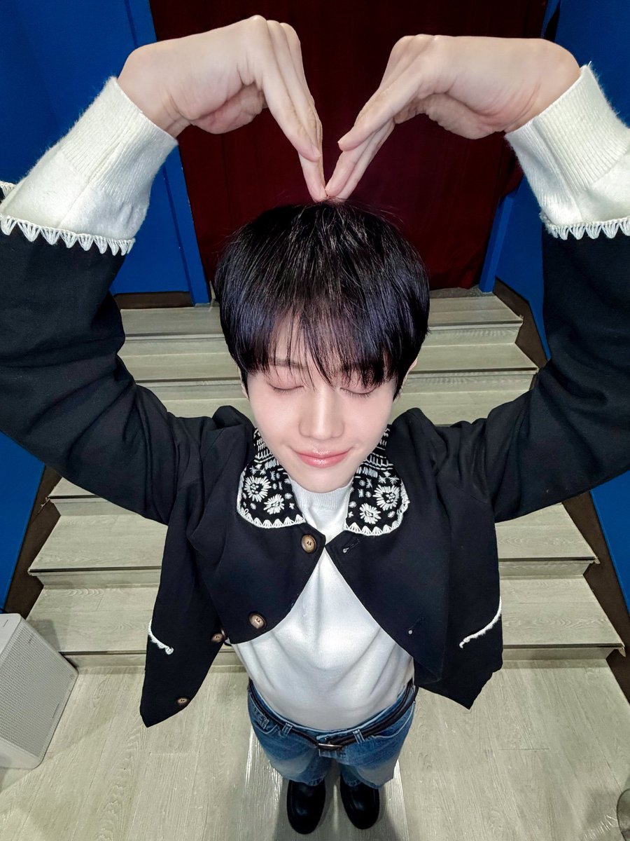 하이라이트(HIGHLIGHT) tweet media