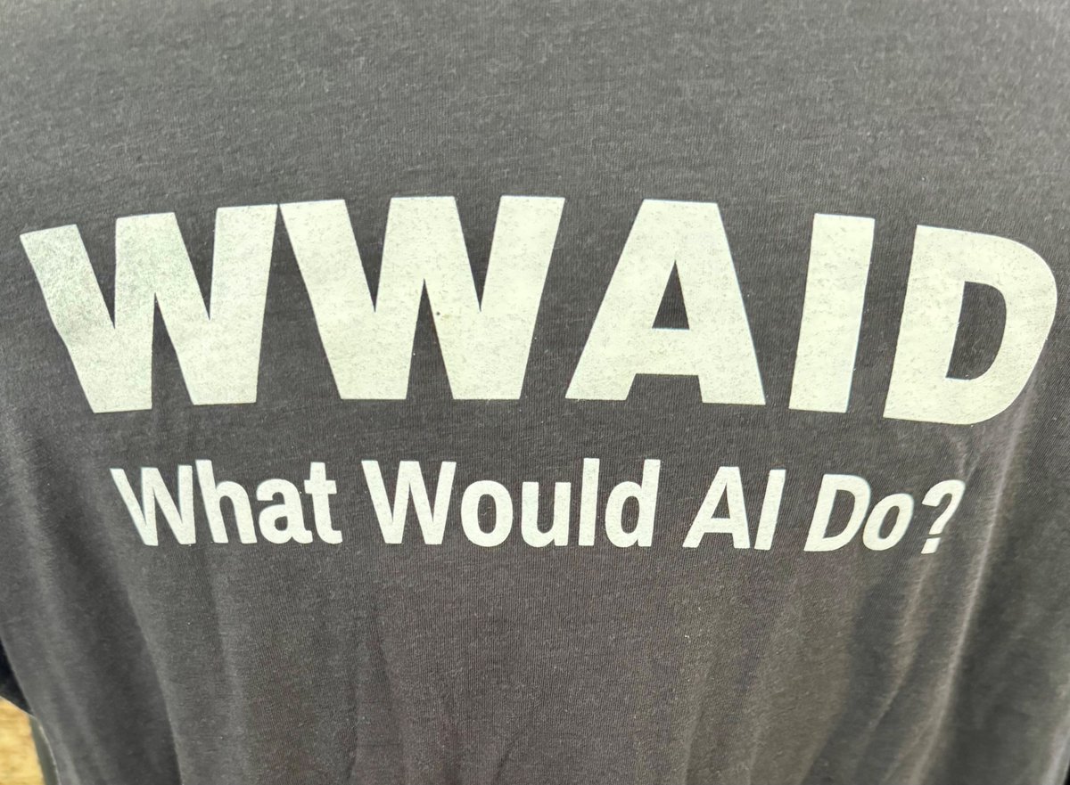 Brian Solis tweet media