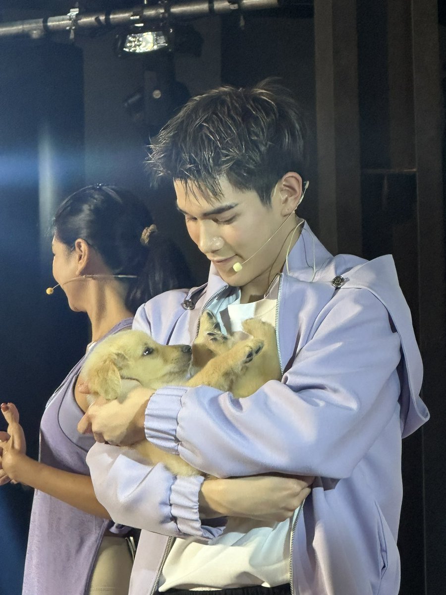 moony ⋆˚࿔ tweet media