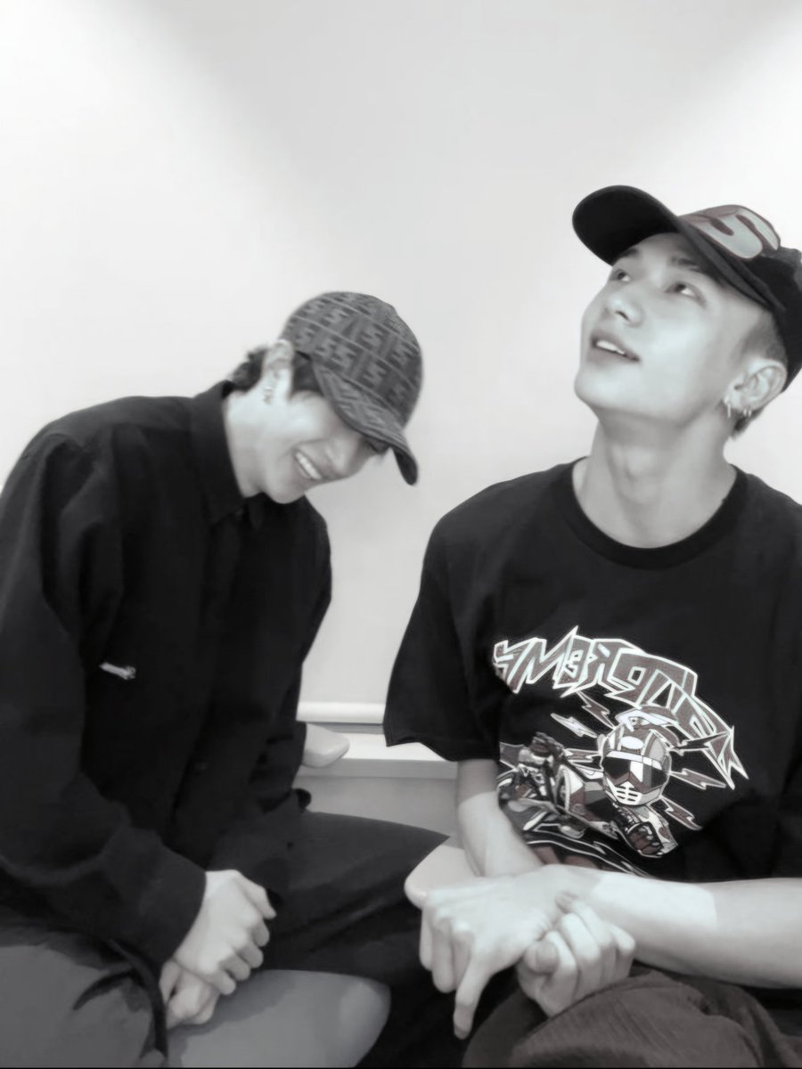 kin ֶָ֢ tweet media