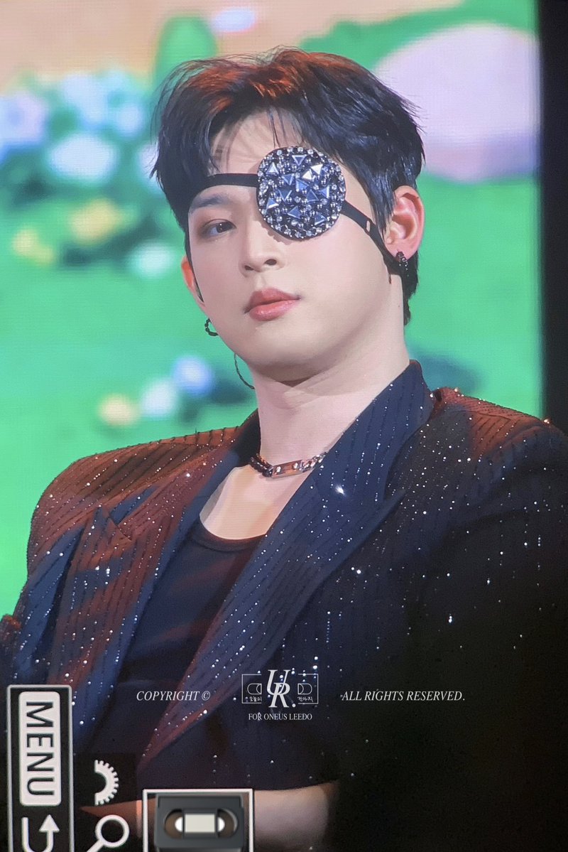 𝑼𝑹. tweet media