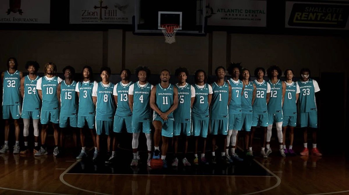 Brunswick_CC's tweet image. A tough OT loss last night, 82-79 to Gulf Coast State, but what a season for the Dolphins.

🏆 Atlantic District Champs
🏀 NJCAA Tournament appearance
📈 Highest seed in program history
Beyond proud of our players and coaches. So much to celebrate! #GoDolphins