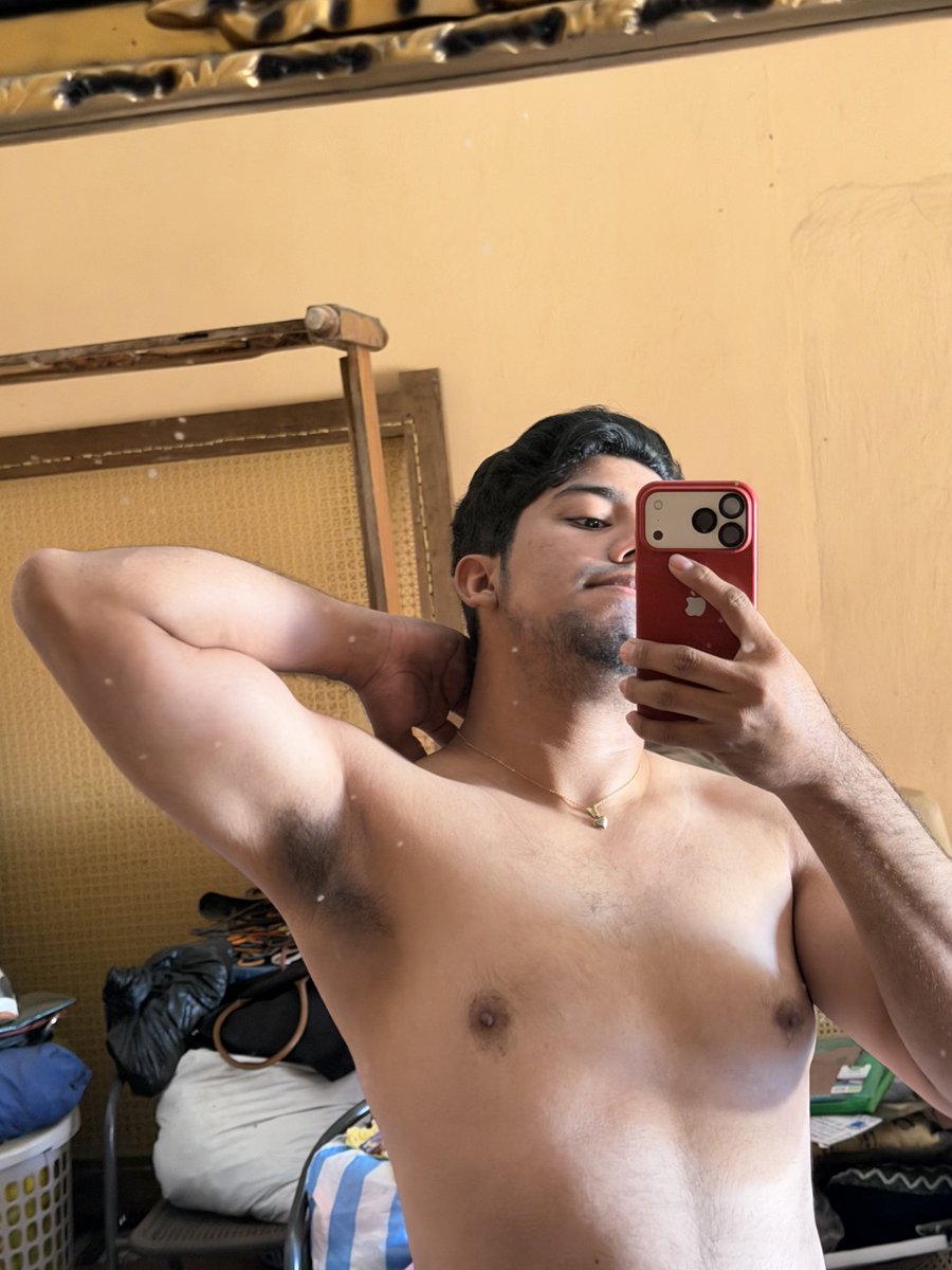 Seguro están aburridos de verme el sobaco.😔